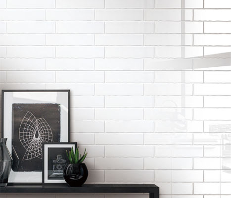 comprar Telha lustrosa artística da parede da borda branca pura da onda para a decoração da casa do banheiro fabricação em linha