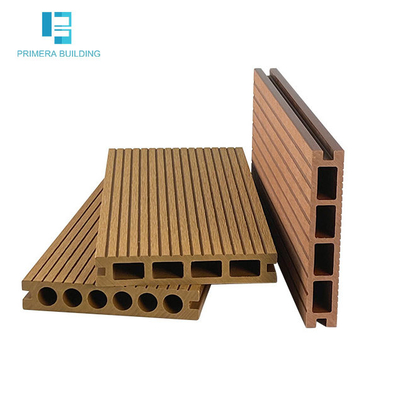 O tipo antiderrapagem Decking do sulco de WPC embarca o assoalho exterior da engenharia do jardim da estrada da prancha