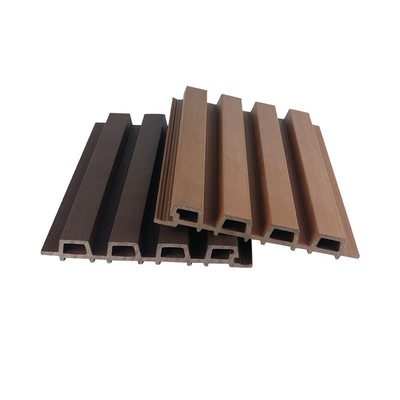 Cinza exterior 28x217mm do assoalho impermeável do painel de revestimento de WPC para a decoração da piscina