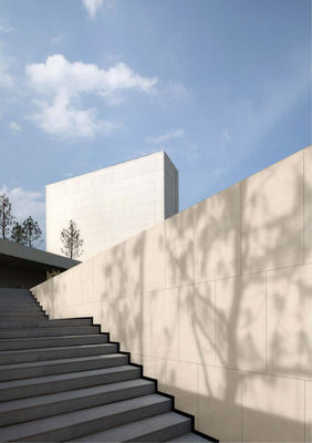 Chapa de pedra de exterior meio polida, de cor bege, 600x1200 mm