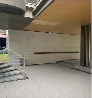 Grão de madeira branca resistente a arranhões 60x120cm Matte Antique Finish Parede de cortina porcelana para parque e hotel