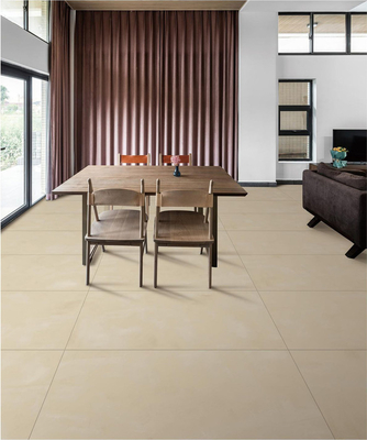 Piso interior resistente a ácidos, revestido com azulejos de porcelana para reconstrução