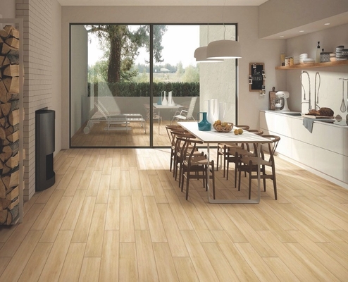 Resistente ao desgaste 150x900mm Piso interior Faixas de porcelana de madeira para quarto Marrom e cinza