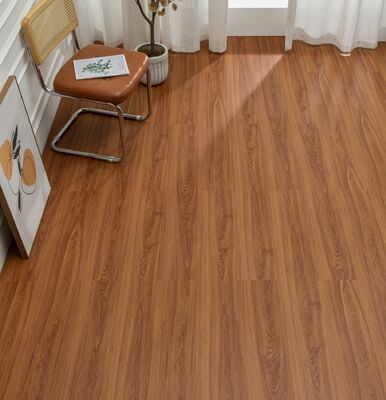 Resistente a manchas e à água Marrom 1220x180mm Pavimento interior SPC Pavimento revestimento UV espessura 5mm Padrão de madeira para edifícios e projetos