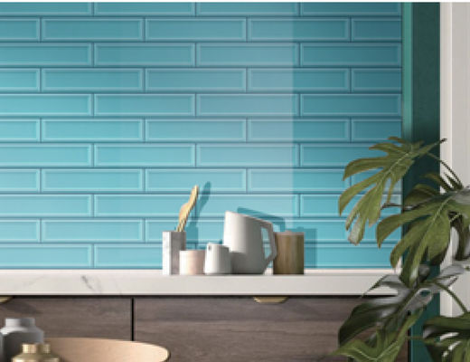 A parede cerâmica anti-bacteriana do metro do AAA da categoria telha a porcelana verde 3D de 68x280mm