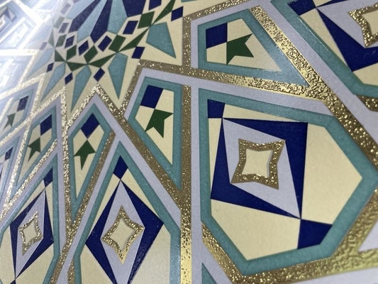 superfície vitrificada das telhas de assoalho da cor do ouro da flor de 60x60cm colorida para a construção do projeto